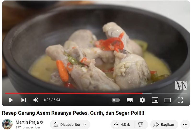Cara membuat menu Garang Asem Ayam makanan tradisional Jawa Tengah. (FOTO: Tangkapan layar akun Youtube Martin Praja/Yenny Hardiyanti).