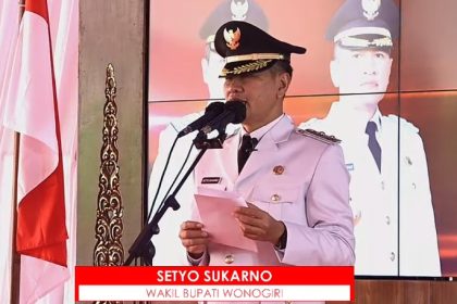 Wakil Bupati Wonogiri Setyo Sukarno mendaftarkan diri menjadi calon bupati Wonogiri. (FOTO: Pemkab Wonogiri).