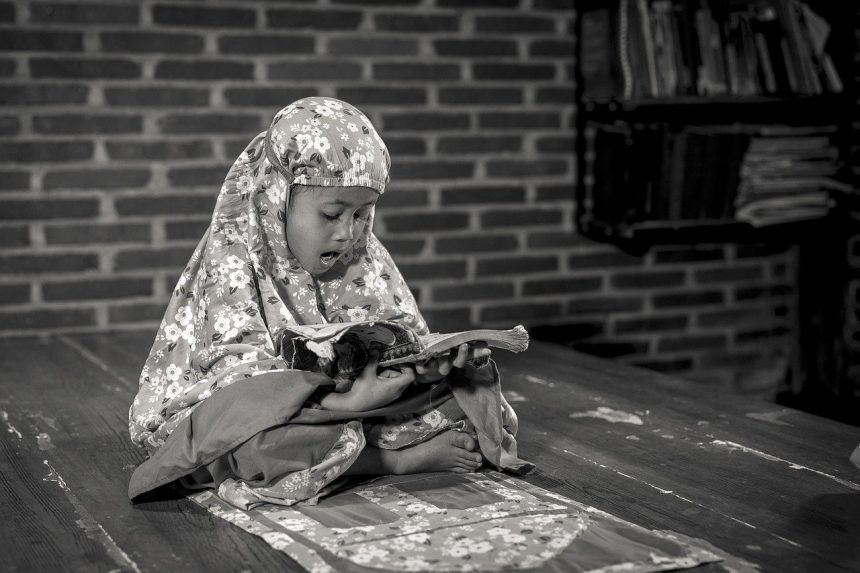 Bacaan takbir salat Iduladha. (FOTO: Pixabay/Joko_Narimo).