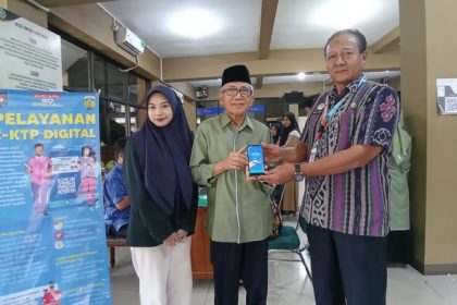 Layanan aktivasi KTP Digital di Jepara. (FOTO: NU Jepara).