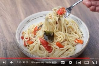 Resep Pasta Tuna ala Resto dari Chef Devina Hermawan. (FOTO: Tangkapan layar Youtube Devina Hermawan/Yenny Hardiyanti).