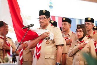 Penjabat Gubernur Jawa Tengah Nana Sudjana dikukuhkan sebagai Ketua Majelis Pembimbing Daerah (Mabida) Gerakan Pramuka Jateng masa bakti 2023 – 2028. (FOTO: Pemprov Jateng).