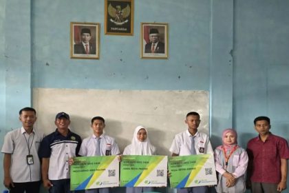 Sebanyak 90 siswa SMK Pelita Japah, Blora mendapatkan BPJS Ketenagakerjaan. (FOTO: BPJS Ketenagakerjaan).