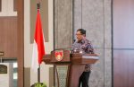 Penjabat Gubernur Jawa Tengah Nana Sudjana saat Rakor Penambahan Areal Tanam, Pompanisasi, dan Pembinaan Penyuluh Pertanian Provinsi Jawa di Semarang, Jumat (2/8/2024). (FOTO: Pemprov Jateng)