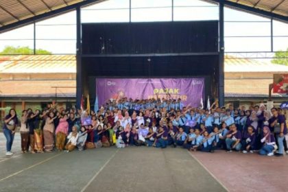 Kantor Wilayah (Kanwil) DJP Jawa Tengah I menyelenggarakan kegiatan Pajak Bertutur (Patur) di Sekolah Menengah Kejuruan (SMK) Negeri 1 Semarang, Rabu (7/8). (FOTO: Dok. DJP Jateng 1)